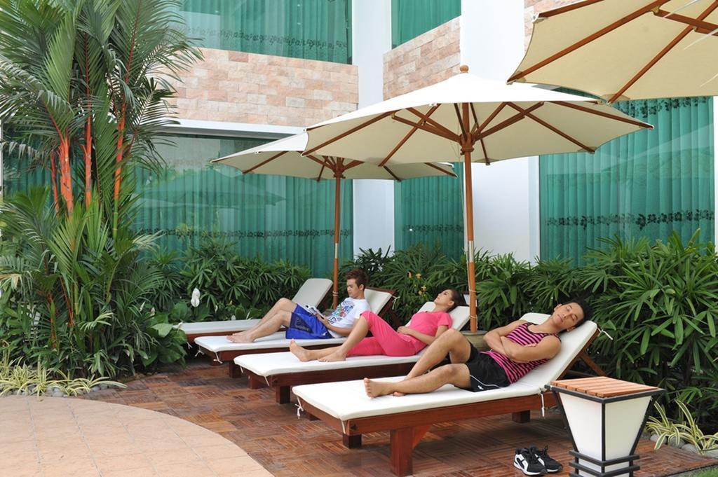 Palm Spring 4*