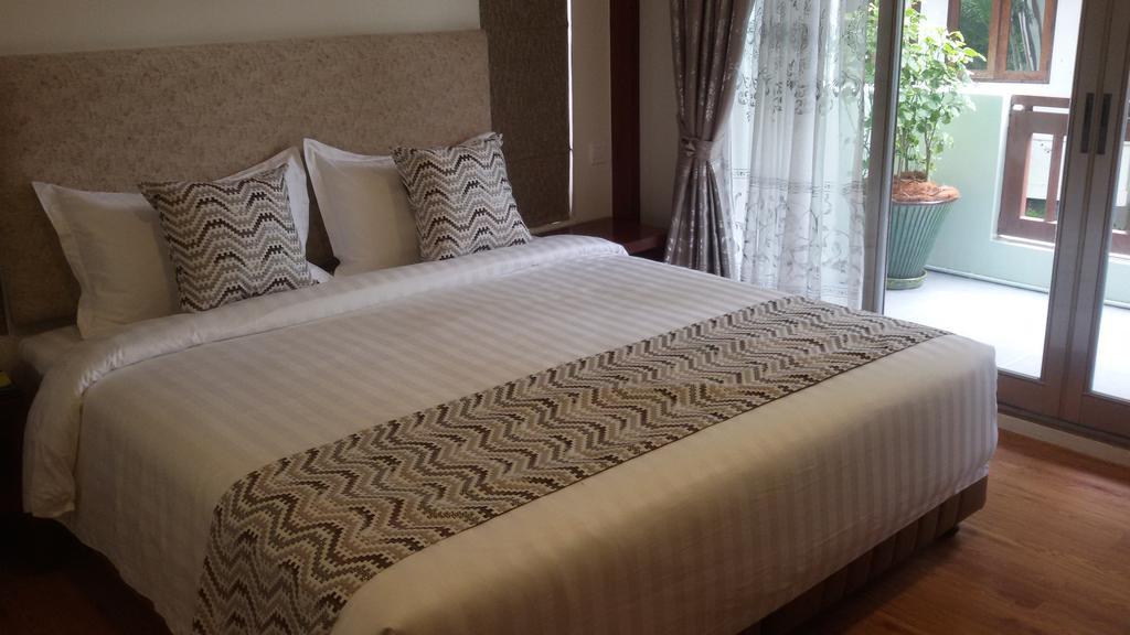 Resort Palm Spring Yangon